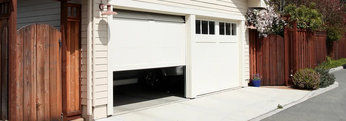 Repair Garage Door Won't Close Light Blinks in Bradenton, Florida